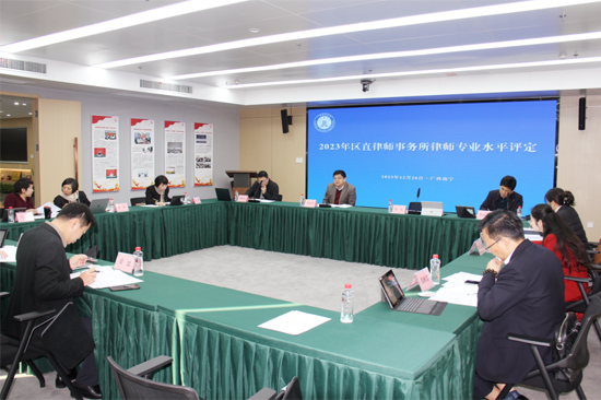 評(píng)審現(xiàn)場(chǎng)。曾嶸攝