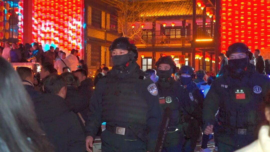 圖1 提高街面見警率，震懾違法犯罪。——西秀分局供圖.jpg