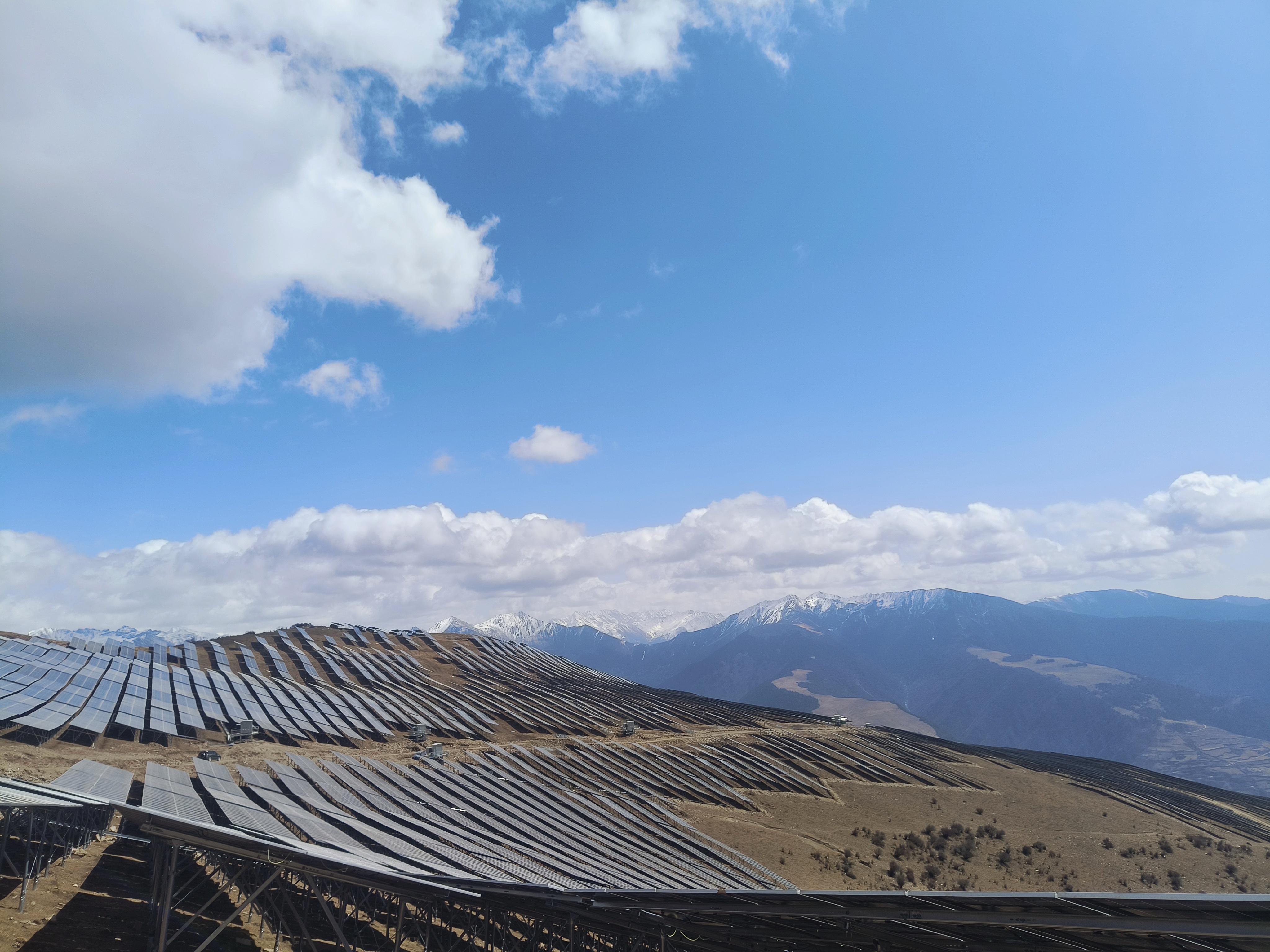 圖 1小金川流域光伏基地項目.jpg