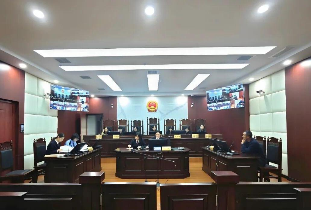 安順中院當庭調解全市首例賓館違規(guī)接待未成年人入住民事公益訴訟案