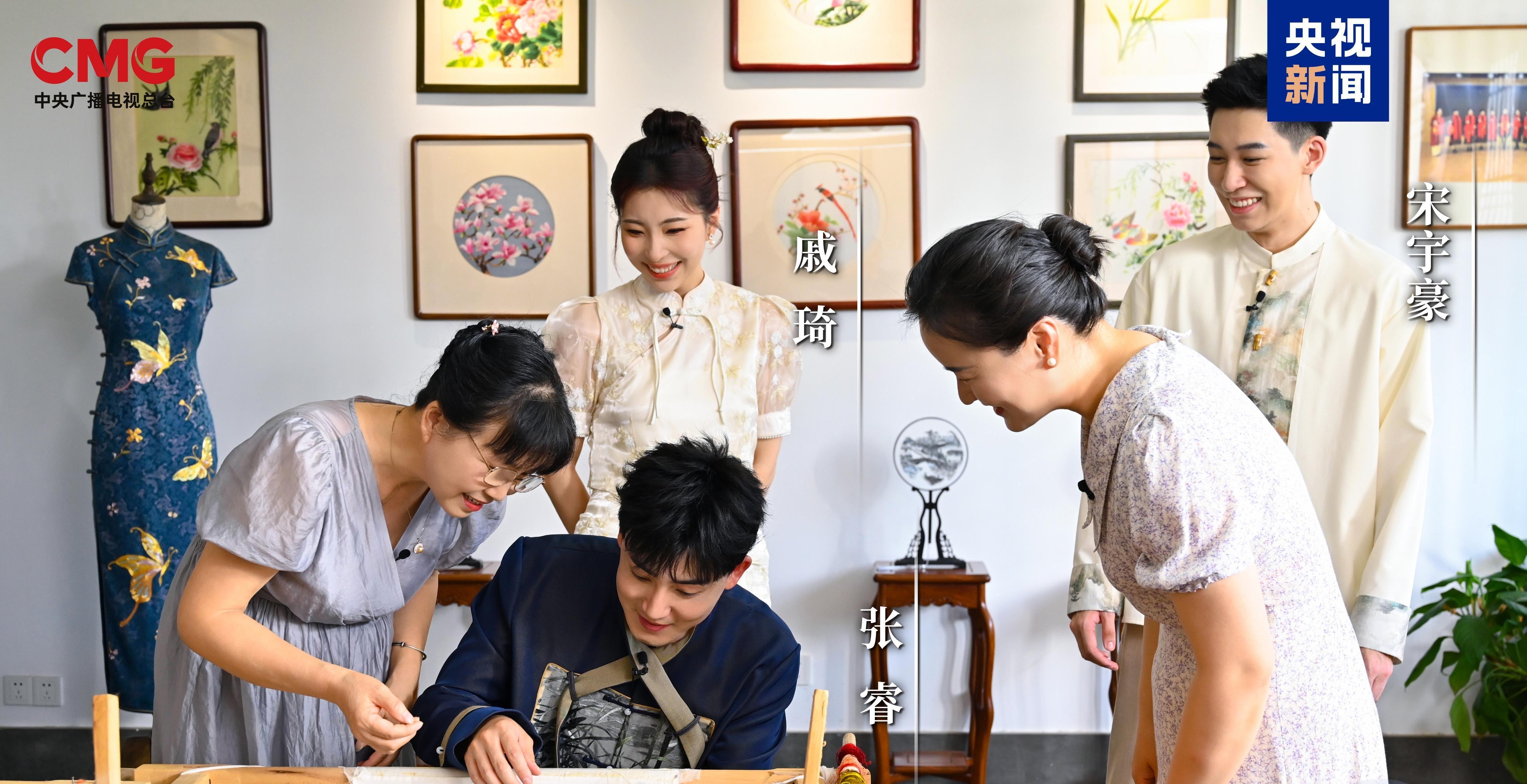 秋水相連照月明！總臺(tái)中秋國(guó)風(fēng)音樂(lè)會(huì)浪漫開唱